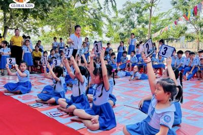 Các bé khối 1,2 giao lưu với trung tâm ngoại ngữ Global kids